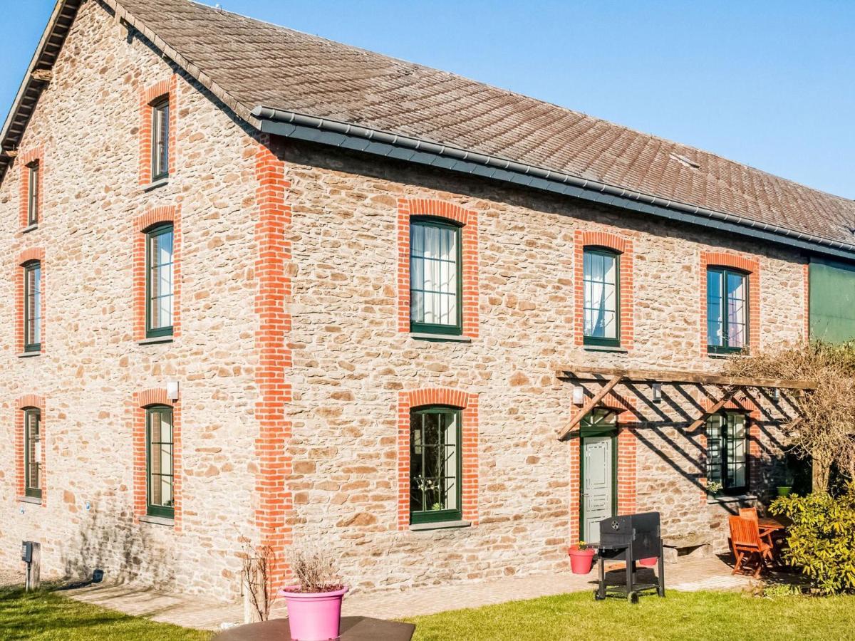 Pretty Farmhouse In Houffalize With Courtyard Экстерьер фото