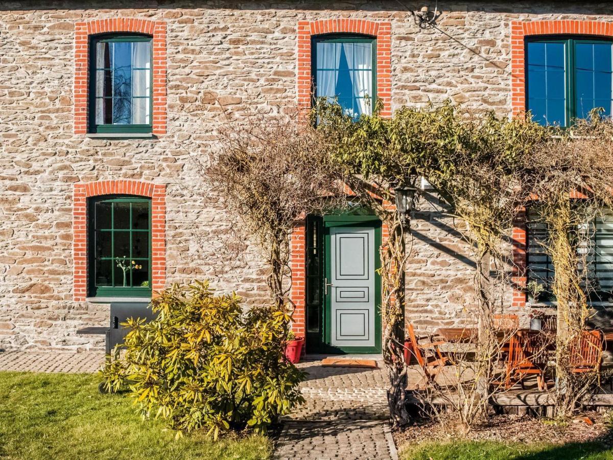 Pretty Farmhouse In Houffalize With Courtyard Экстерьер фото