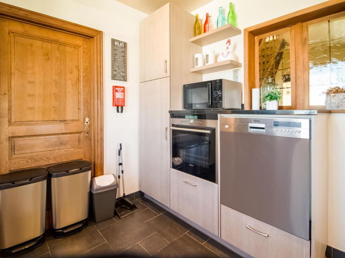 Pretty Farmhouse In Houffalize With Courtyard Экстерьер фото