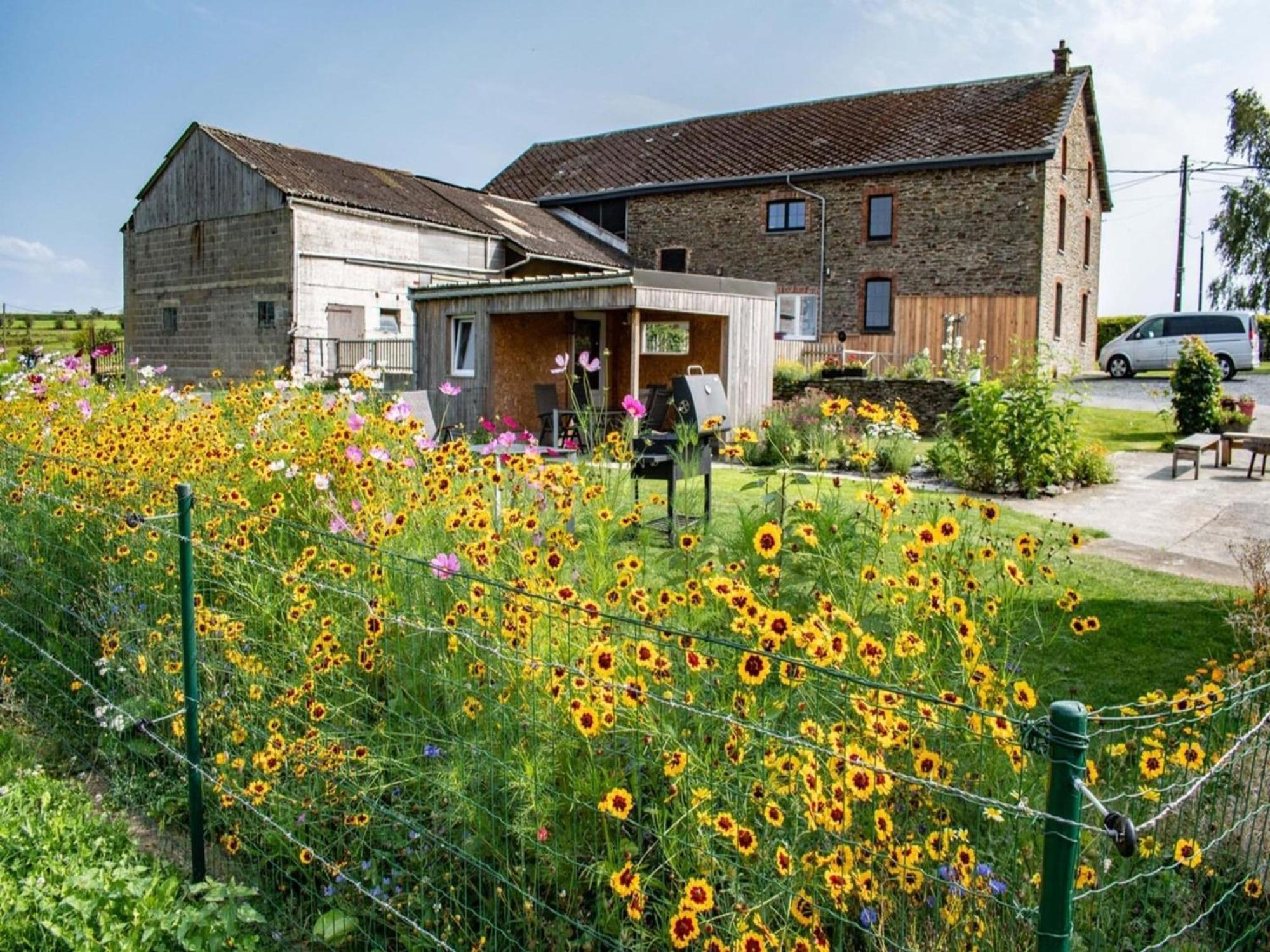 Pretty Farmhouse In Houffalize With Courtyard Экстерьер фото