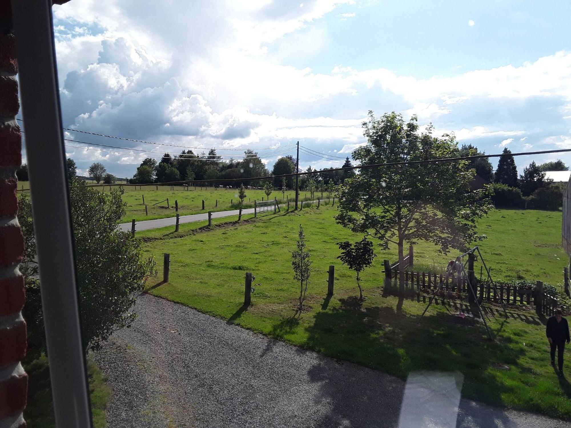 Pretty Farmhouse In Houffalize With Courtyard Экстерьер фото